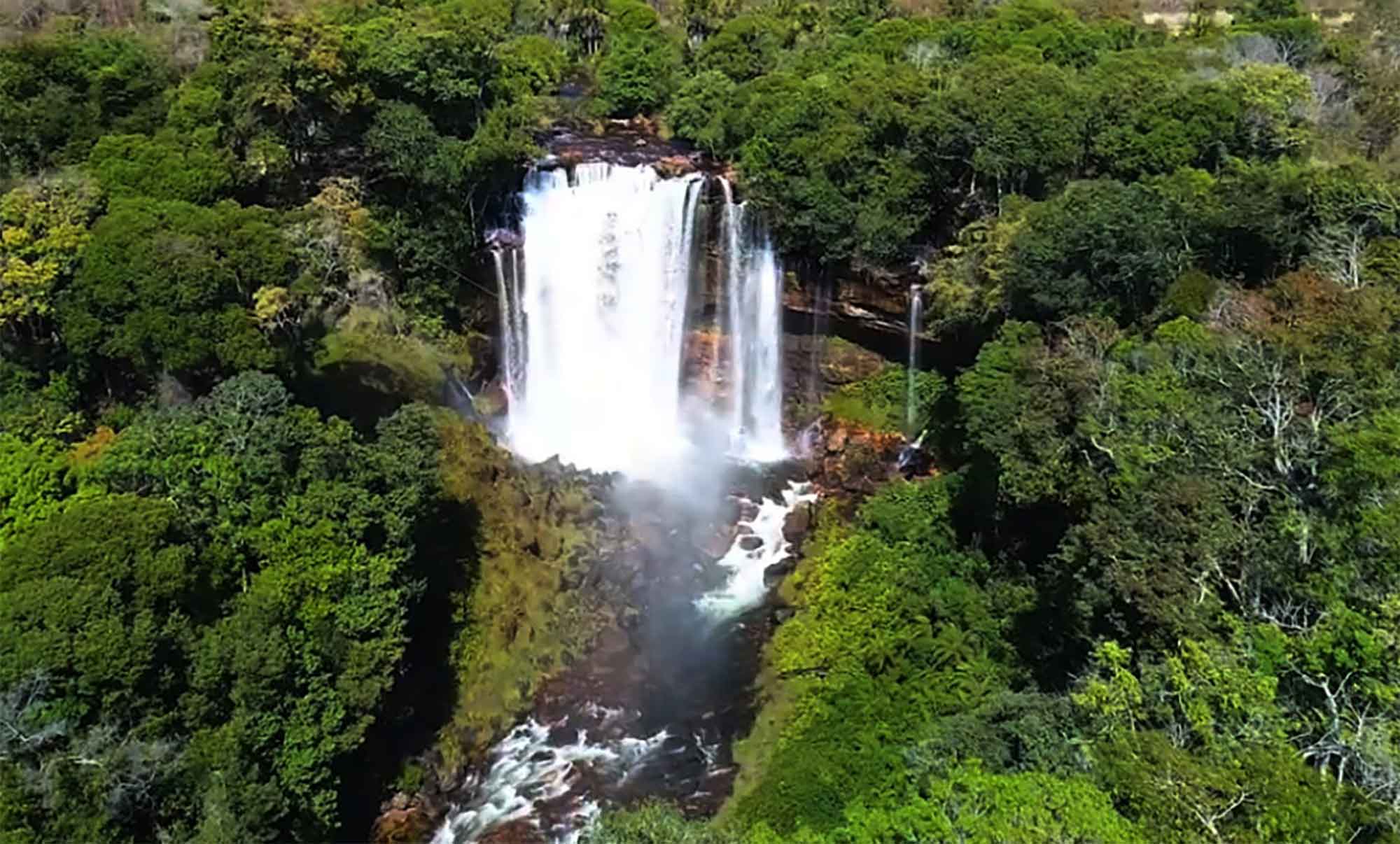 Cachoeira Acaba Vida